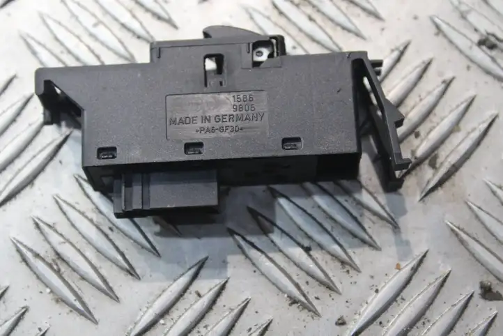 BMW 3 E46 (1998 - 2005) 6902176 Кнопка стеклоподъемников — фото 3
