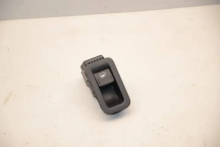 Volkswagen e-Golf (2013 - 2016) 5G0959855H Кнопка стеклоподъемников — фото 1