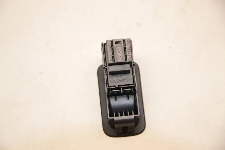 Volkswagen e-Golf (2013 - 2016) 5G0959855H Кнопка стеклоподъемников — фото 4