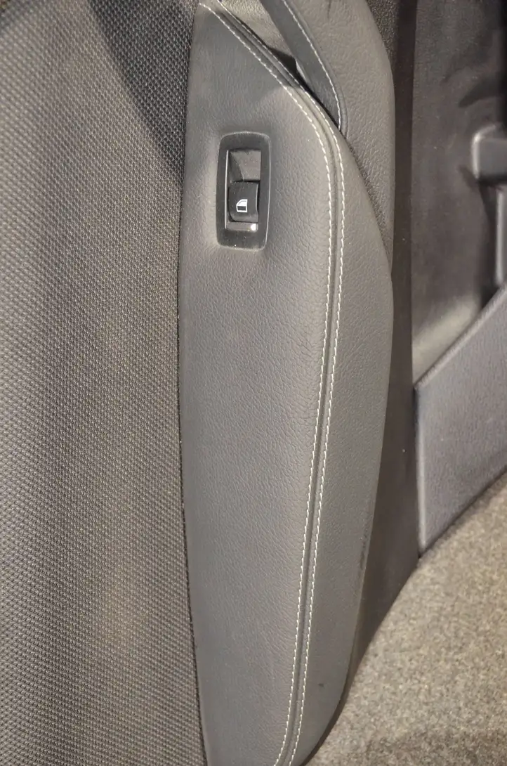 BMW X3 F25 (2010 - 2017) 105006537 Обшивка задней двери — фото 5