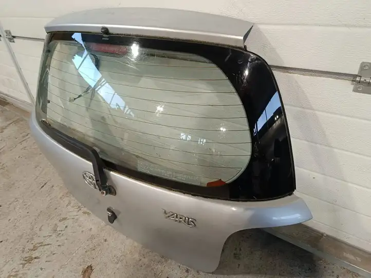 Toyota Yaris (1999 - 2003) Крышка багажника — фото 2