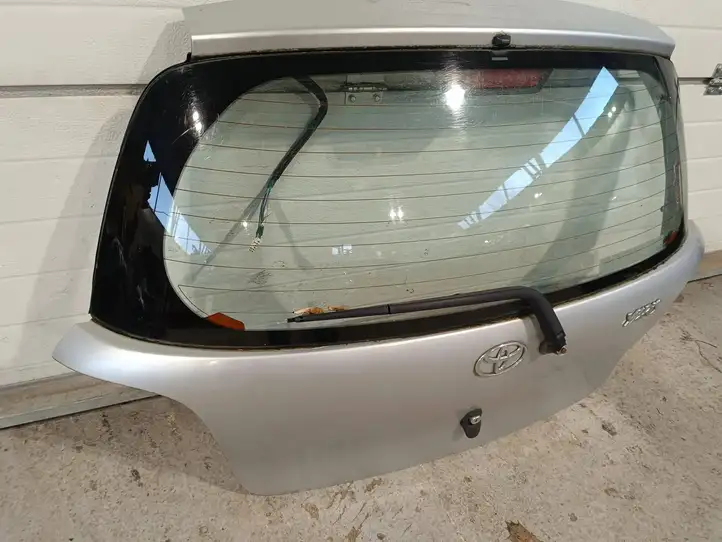 Toyota Yaris (1999 - 2003) Крышка багажника — фото 3