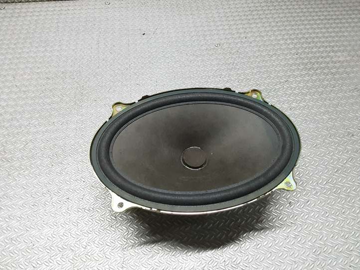 Mini One Cooper R50-53 (2000 - 2012)  65136801101R Громкоговоритель (громкоговорители) в заднем подоконнике