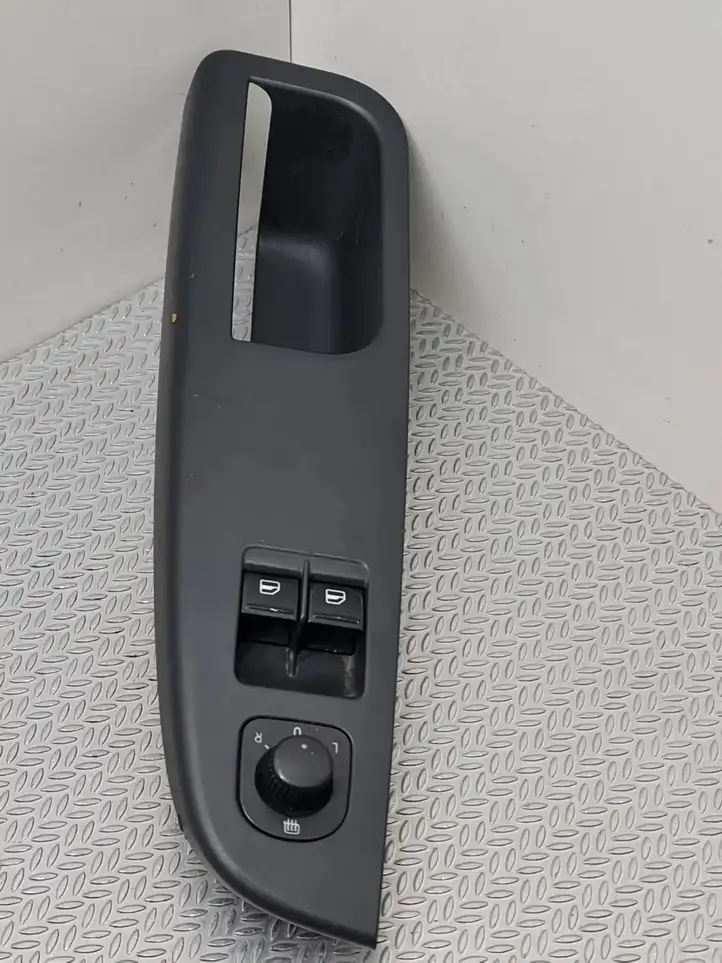 Volkswagen Golf V (2003 - 2009) 1K3868049C Блок кнопок стеклоподъемников — фото 2