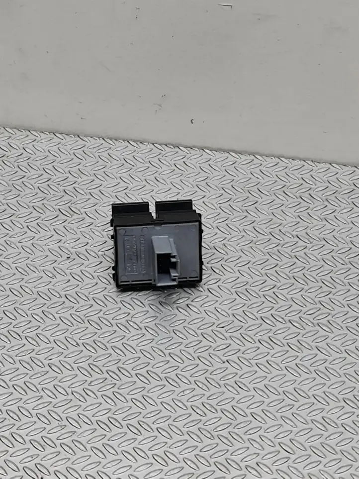 Seat Ibiza IV (6J,6P) (2008 - 2017) 1K3959857B Блок кнопок стеклоподъемников — фото 3