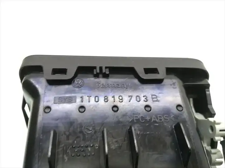 Volkswagen Touran I (2003 - 2010) 1T0819703B Боковой воздушный дефлектор — фото 5