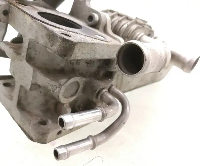 Volkswagen Golf V (2003 - 2009)  038131513AD Охладитель EGR