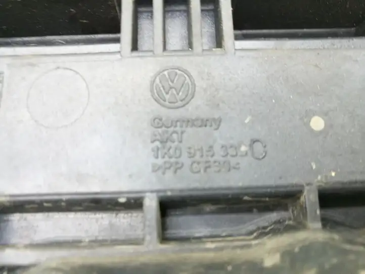 Volkswagen PASSAT B6 (2005 - 2010) 1K0915333C Ящик аккумулятора — фото 4