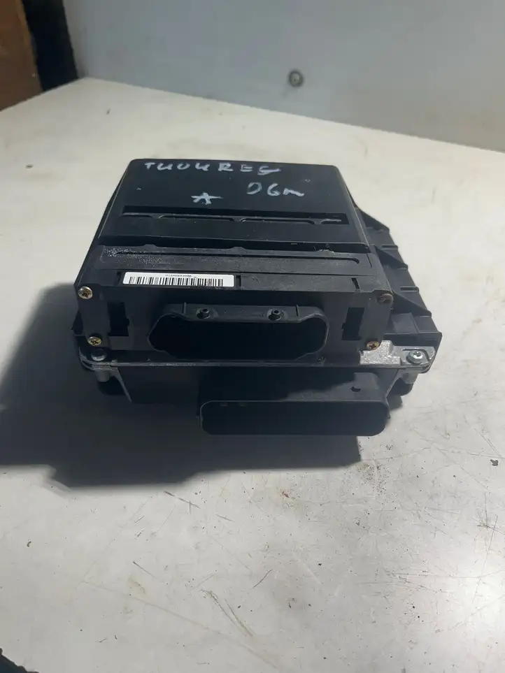 Volkswagen Touareg I (2002 - 2010)  7l0927131d Другая деталь салона