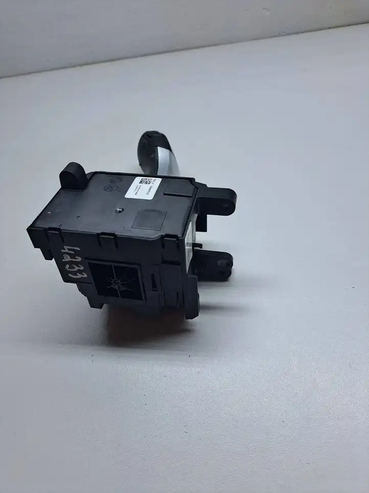 BMW 5 F10 F11 (2009 - 2016)  1009997500 Рычаг переключения передач