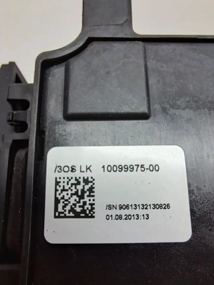 BMW 5 F10 F11 (2009 - 2016)  1009997500 Рычаг переключения передач