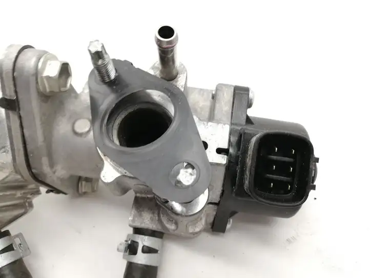Toyota Yaris (2014 - 2019) 2205000020 Охладитель клапана EGR — фото 5