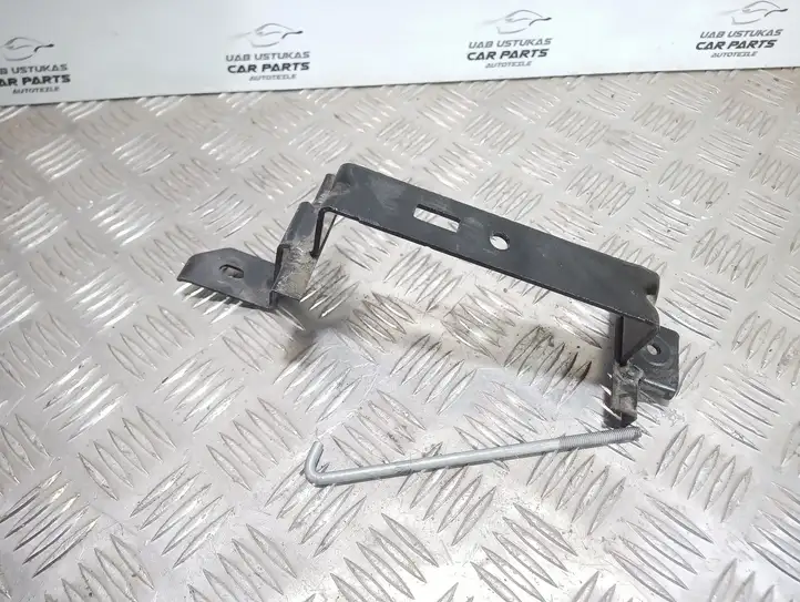 Citroen Xsara Picasso (1999 - 2012) Держатель аккумулятора — фото 1