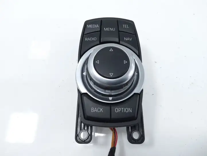 BMW 5 F10 F11 (2009 - 2016)  6582928669901 Мультимедийный контроллер