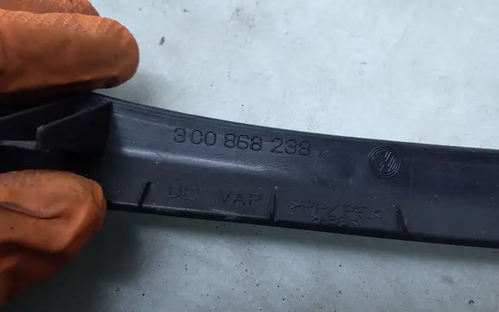 Volkswagen PASSAT B6 (2005 - 2010)  3C0868238 Другая деталь салона