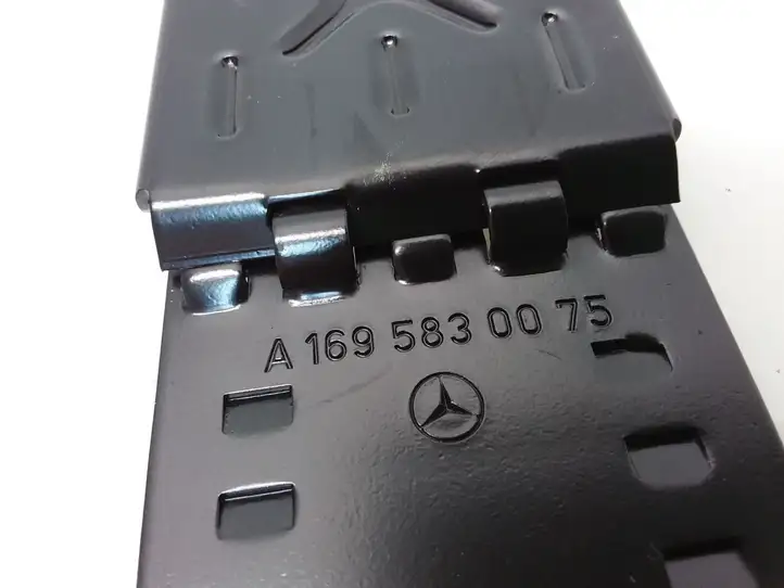 Mercedes-Benz B-class W245 (2005 - 2008) A1695830075 Прочие детали салона — фото 4