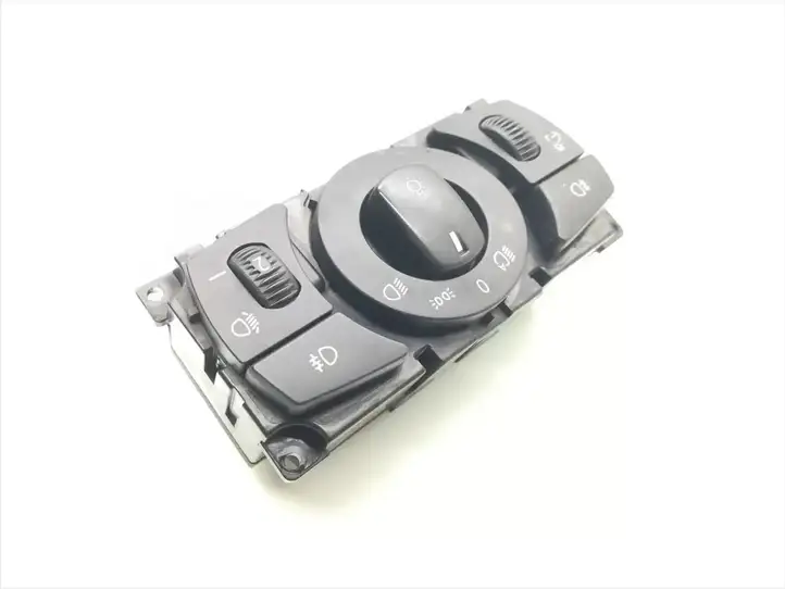 BMW 5 E60 E61 (2004 - 2010) 6953737 Включатель фонарей — фото 2