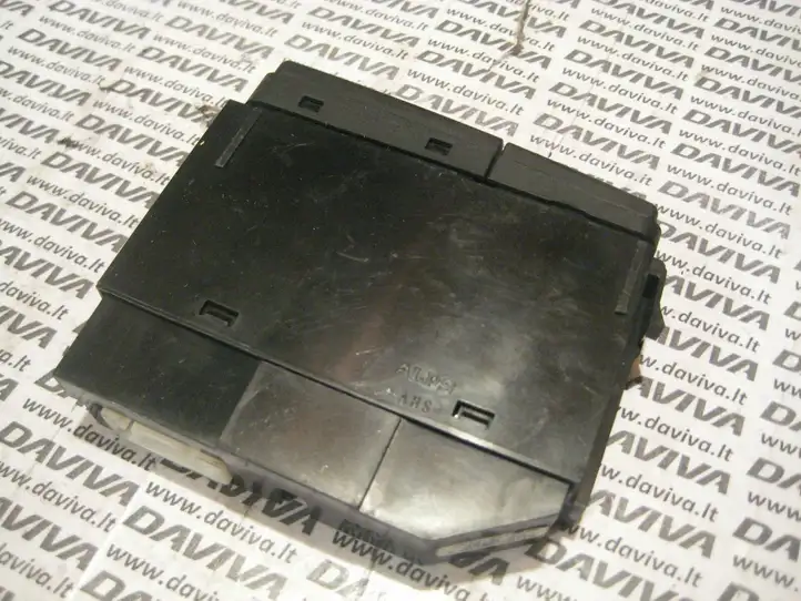 Toyota Avensis T250 (2006 - 2009) 84790-05110-D Кнопка обогрева стекла — фото 4