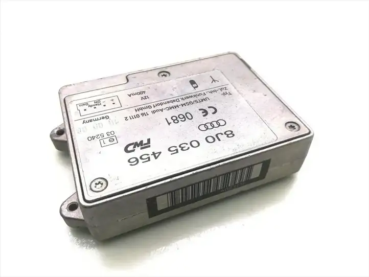 Audi A3/S3 8P (2004 - 2008) 8J0035456 Усилитель антенны — фото 4