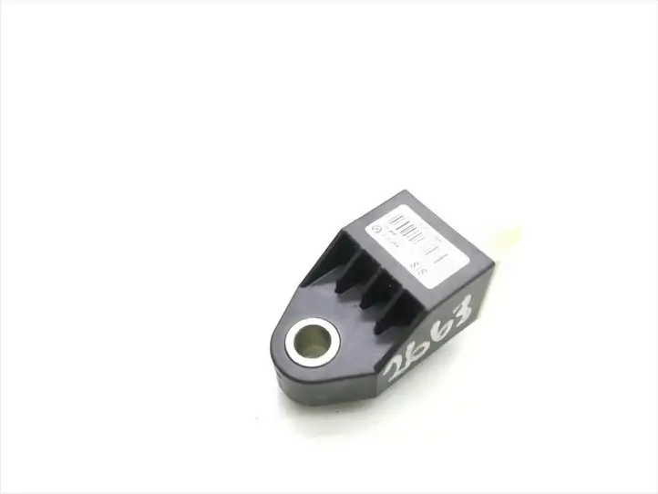 Hyundai i40 (2011 - ) 95920-0U000 Датчик удара SRS — фото 2