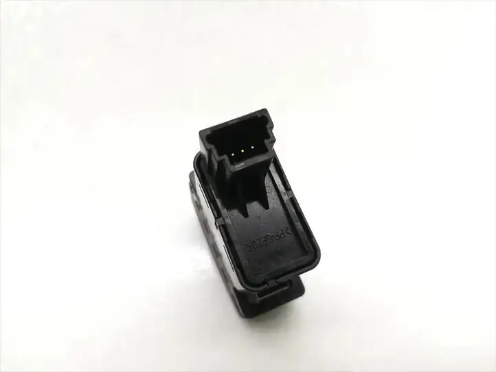Volvo V50 (2004 - 2008) GKL1664H0 Включатель аварийных фонарей — фото 2