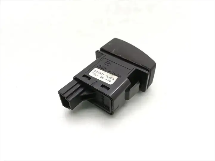 Volvo V50 (2004 - 2008) GKL1664H0 Включатель аварийных фонарей — фото 3