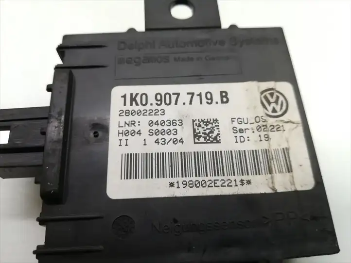Audi A3/S3 8P (2004 - 2008) 1K0907719B Блок управления сигнализацией — фото 5