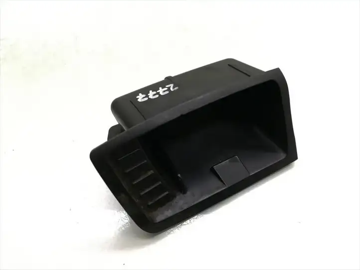 BMW 3 E92 E93 (2005 - 2014) 7078573 Передняя пепельница — фото 1