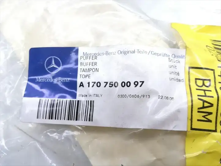 Mercedes-Benz SLK R170 (1996 - 2004) A1707500097 Буфер крышки багажника — фото 5