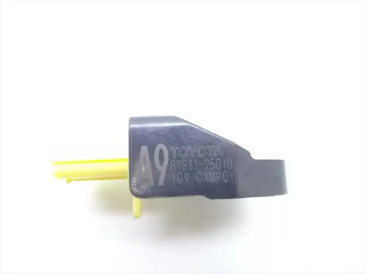 Toyota Prius (XW30) (2009 - 2015) 89831-75010 Датчик удара SRS — фото 5