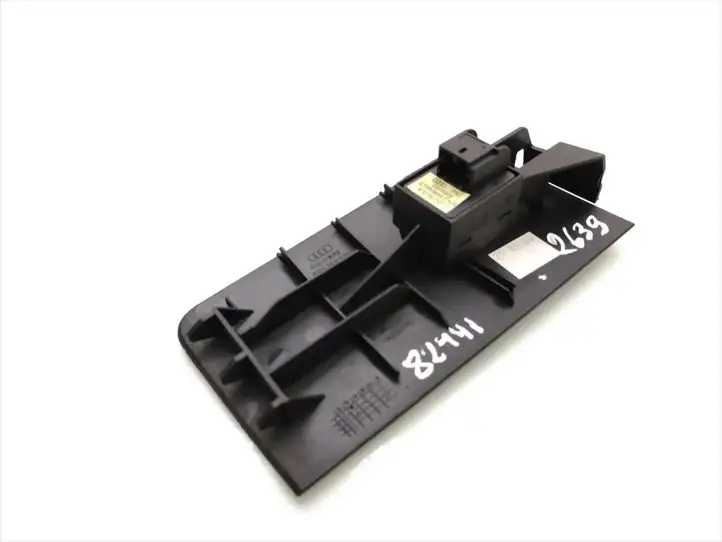Audi A4 S4 B7 8E 8H (2004 - 2009) 8Z0959855C Кнопка стеклоподъемников — фото 4