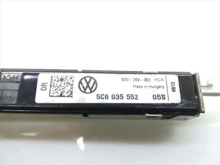 Volkswagen Jetta VI (2011 - 2018) 5C6035552 Усилитель антенны — фото 5