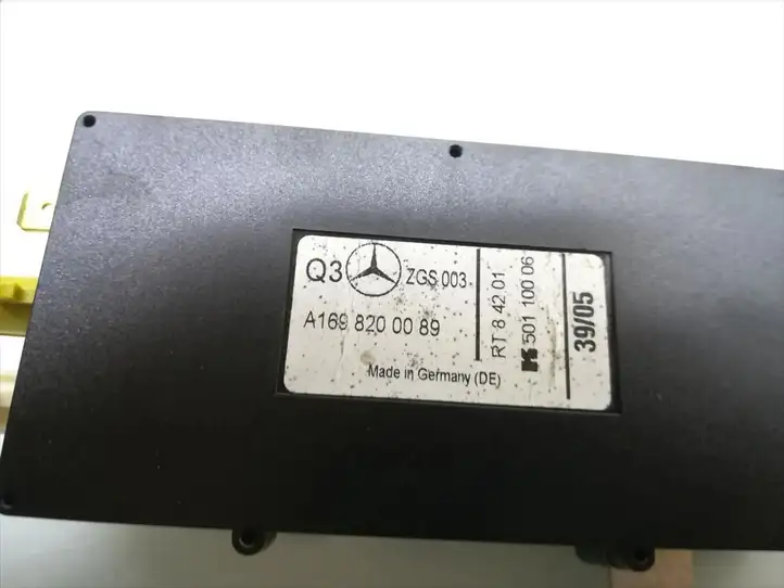 Mercedes-Benz B-class W245 (2005 - 2008) A1698200089 Усилитель антенны — фото 5