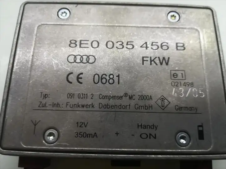 Audi A6 S6 C6 4F (2004 - 2008) 8E0035456B Усилитель антенны — фото 5