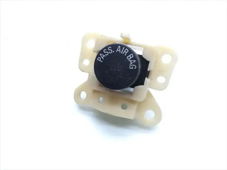 Mitsubishi L200 (2006 - 2014) 8150A006 Включатель надувной подушки для пассажира — фото 1