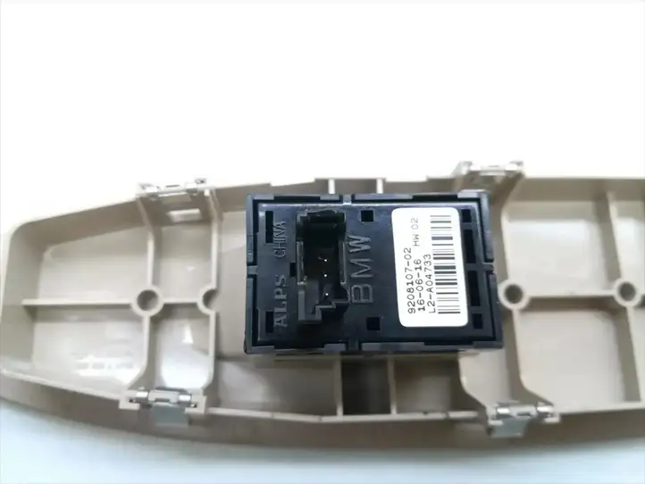 BMW 3 F30 F35 F31 (2012 - 2018) 9208107 Блок кнопок стеклоподъемников — фото 3
