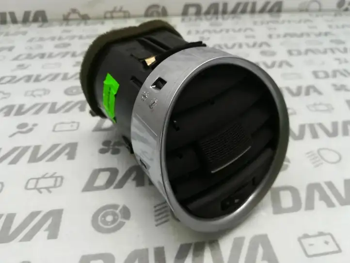 Audi A4 S4 B6 8E 8H (2000 - 2006) 8H0820901D Боковой воздушный дефлектор — фото 1