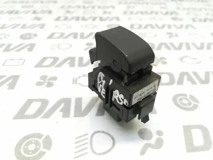 Toyota Corolla E120 E130 (2000 - 2004) 848100F010 Кнопка стеклоподъемников — фото 1