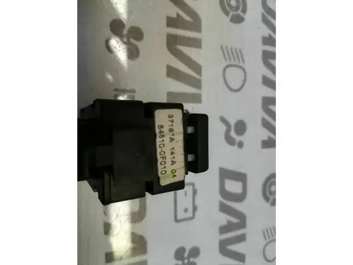 Toyota Corolla E120 E130 (2000 - 2004) 848100F010 Кнопка стеклоподъемников — фото 4