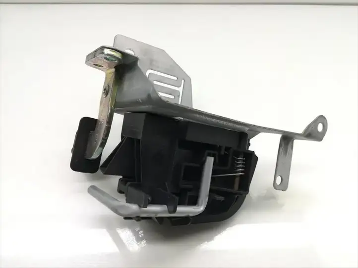 BMW 3 F30 F35 F31 (2012 - 2018) 7268030 Замок крышки багажника — фото 3