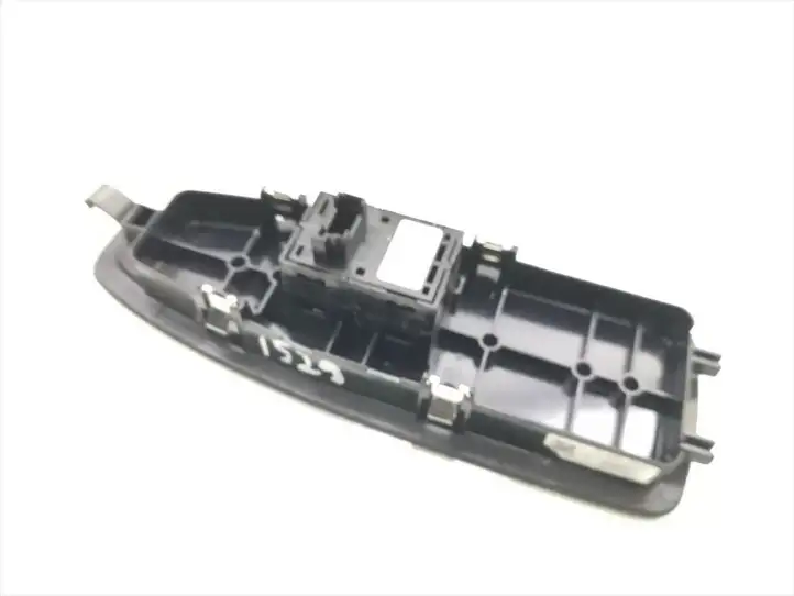 BMW 3 F30 F35 F31 (2012 - 2018) 9208107 Блок кнопок стеклоподъемников — фото 4
