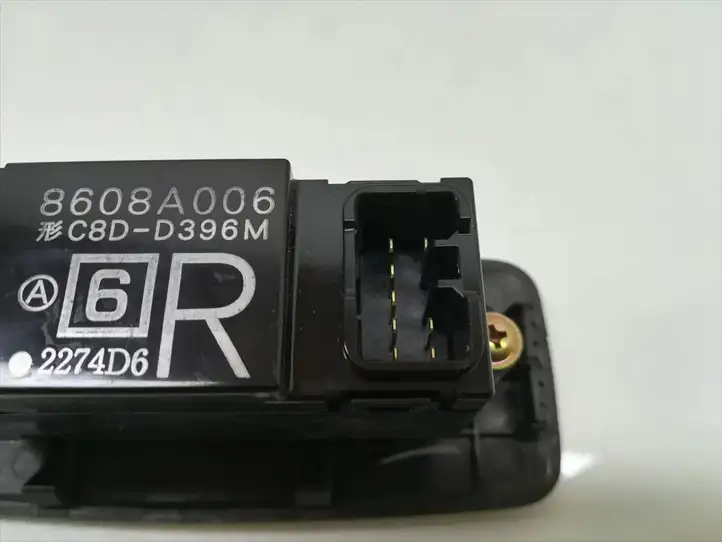 Mitsubishi Pajero (2003 - 2006) 8608A006 Кнопка стеклоподъемников — фото 4