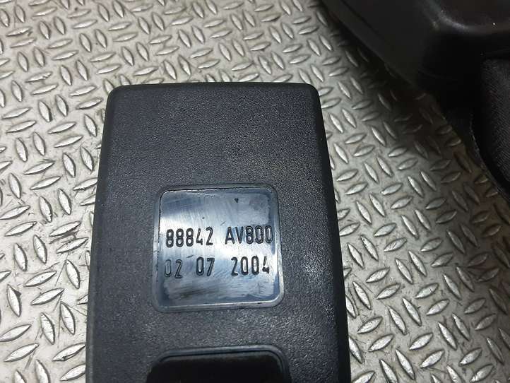 Nissan Primera (2001 - 2008)  8884ZAV800 Задний средний замок ремня