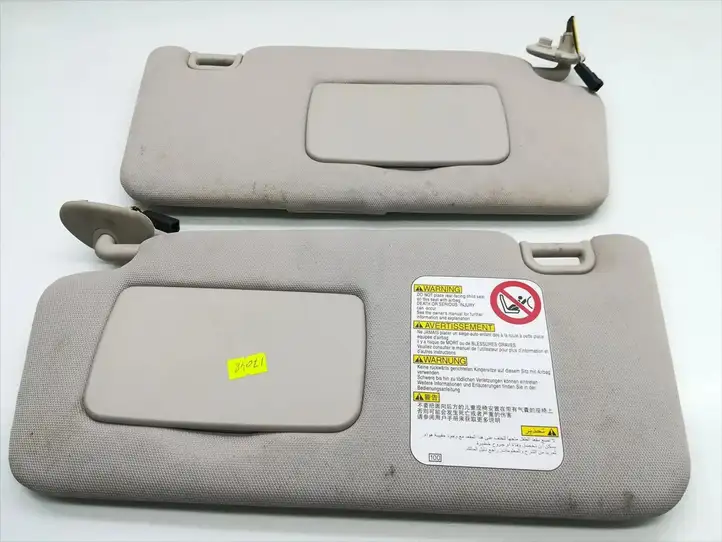 Subaru Outback (2009 - 2014) Солнцезащитный козырек — фото 1