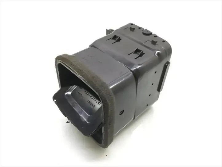 Mitsubishi Pajero (2003 - 2006) MR40244902 Боковой воздушный дефлектор — фото 4