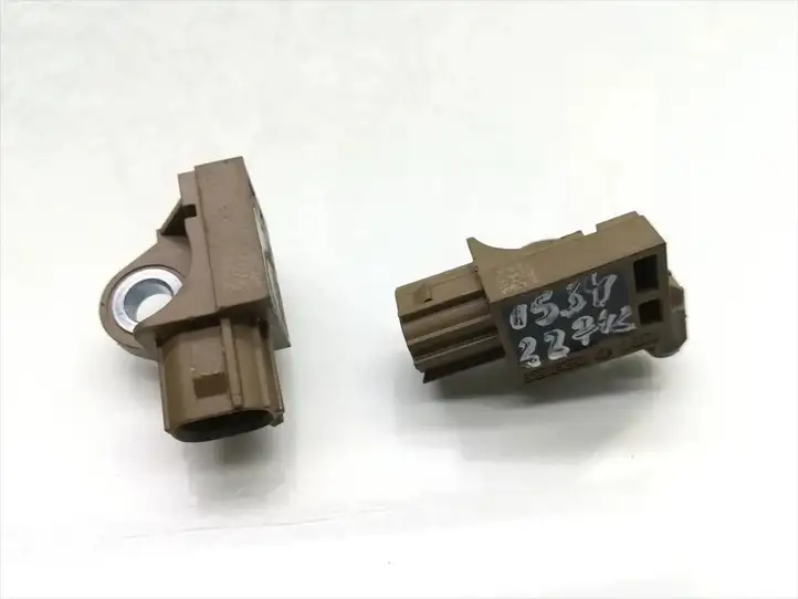 (2012 - 2015) KD45-57K00 Датчик удара SRS — фото 2