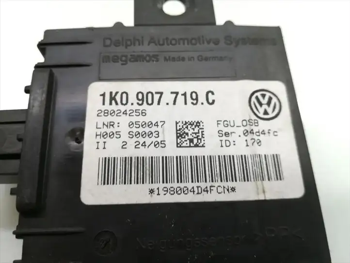 Volkswagen Touran I (2003 - 2010) 1K0907719C Блок управления сигнализацией — фото 5