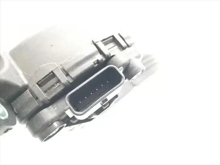 Dacia Sandero (2012 - 2016) 180106136R Педаль акселератора — фото 4