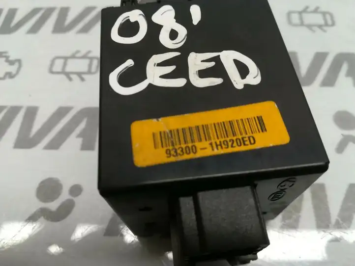 Kia Ceed (2006 - 2010) 933001H920 Включатель регулировки высоты фонарей — фото 4