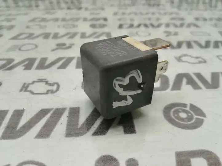 Lexus GS 300 350 430 (2000 - 2004) 90987-02025 Другое реле — фото 2